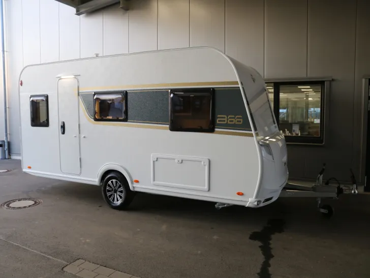Fahrzeugbild Bürstner Averso 490TL B66 #1
