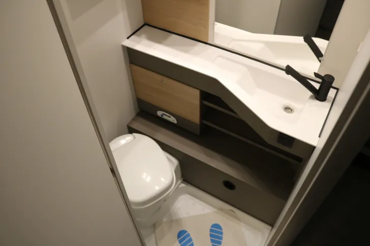 Fahrzeugbild Bürstner Averso 490TL B66 #10