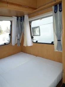 Fahrzeugbild Sterckeman Starlett 420CP Nr. 79 - Doppelbett, SG #18