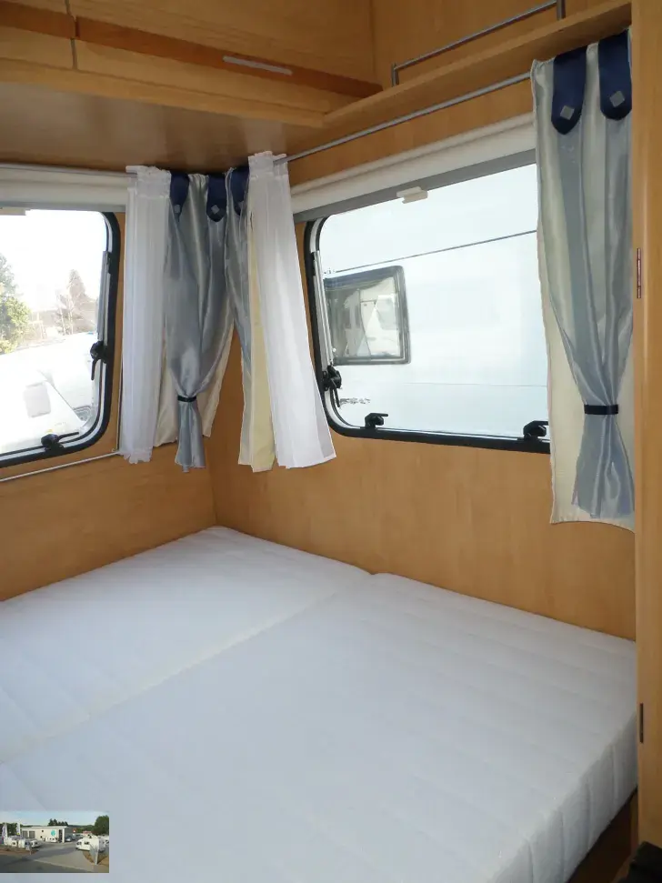 Fahrzeugbild Sterckeman Starlett 420CP Nr. 79 - Doppelbett, SG #18