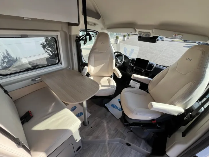 Fahrzeugbild LMC Innovan 70 600 #8