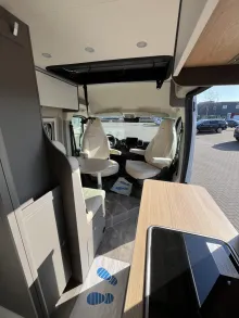 Fahrzeugbild LMC Innovan 70 600 #11