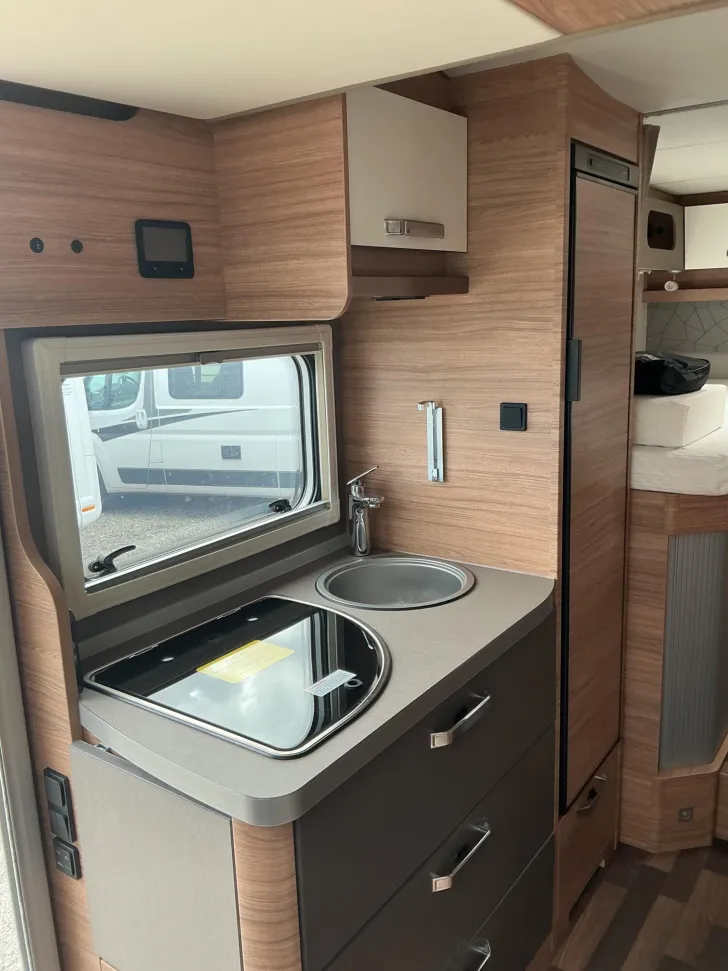 Fahrzeugbild Weinsberg CaraCompact MB EDITION PEPPER 640 MEG Aktionspreis #5