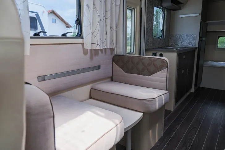 Fahrzeugbild Rimor Seal 9 #5