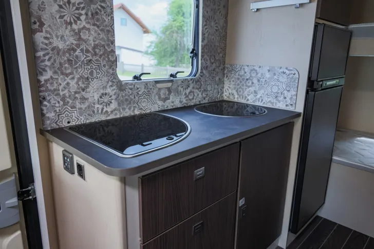 Fahrzeugbild Rimor Seal 9 #6