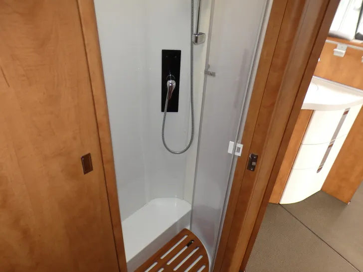 Fahrzeugbild Carthago chic c-line 5.5 XL LE 1.Hand #14