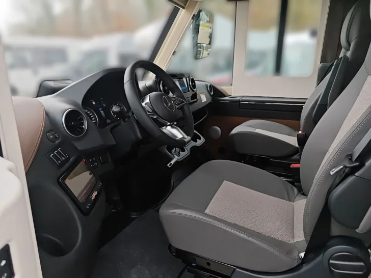 Fahrzeugbild Carthago chic c-line I 4.9 LE Mercedes #7