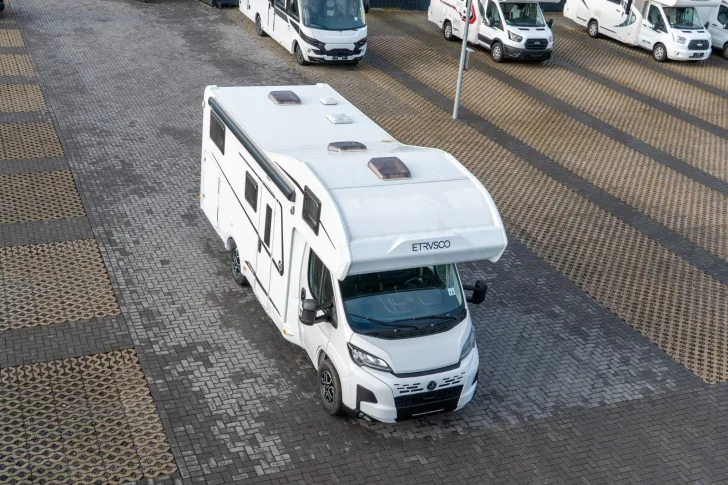 Fahrzeugbild Etrusco A 6.9 DB *Mj.26*Querbett*6-Sitzplätze* #5