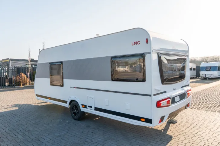 Fahrzeugbild LMC Style 450 D 2026*Style Paket*Dusch Paket*1.800kg #3