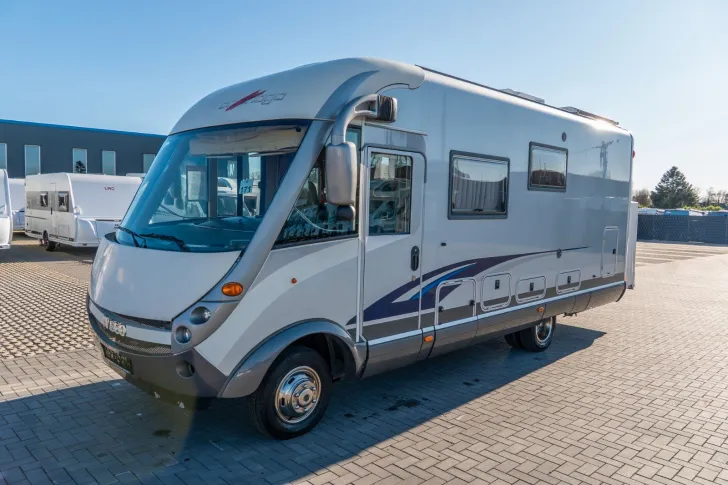 Fahrzeugbild Carthago Chic I 47 S-Plus *Automatik*Hubstützen*Luftfeder #2