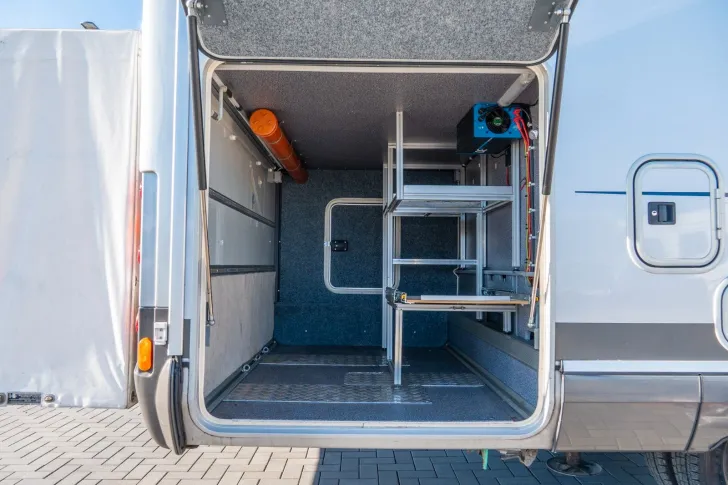 Fahrzeugbild Carthago Chic I 47 S-Plus *Automatik*Hubstützen*Luftfeder #6