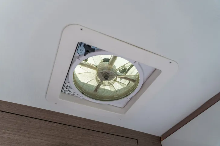 Fahrzeugbild Chausson V594 Premium VIP *Wechselrichter*RFK*Solar*AHK* #19