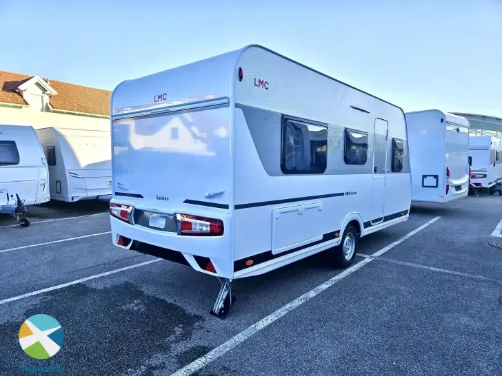 Seitlich LMC Sassino 460 E