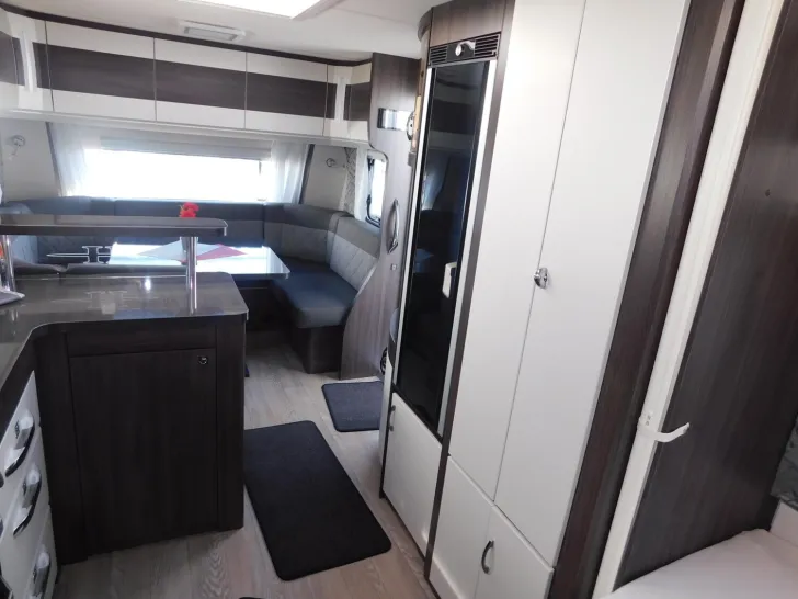 Fahrzeugbild Hobby Prestige 560 FC ALDE-Heizung, Backofen, 2T-Achse #22