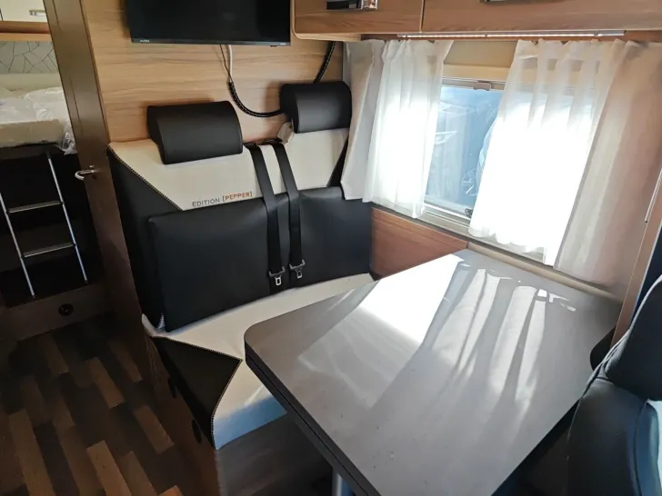Fahrzeugbild Weinsberg CaraCompact Suite MB EDITION PEPPER 640 MEG #12