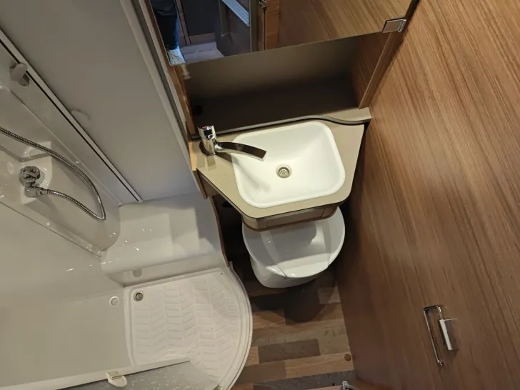 Fahrzeugbild Weinsberg CaraCompact Suite MB EDITION PEPPER 640 MEG #15