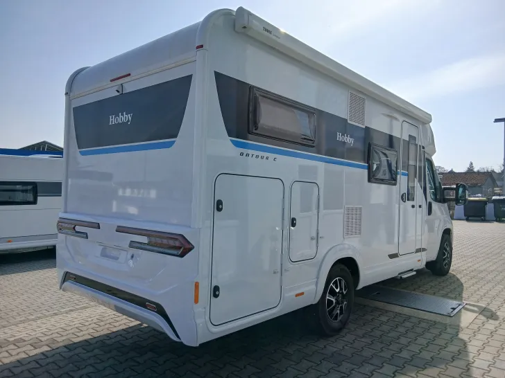 Fahrzeugbild Hobby ONTOUR C 680 GE - Markise - Einzelbetten #7