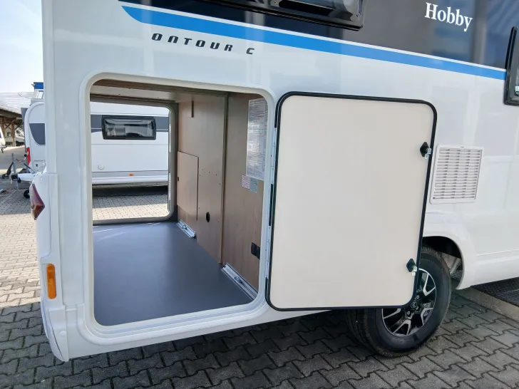 Fahrzeugbild Hobby ONTOUR C 680 GE - Markise - Einzelbetten #30