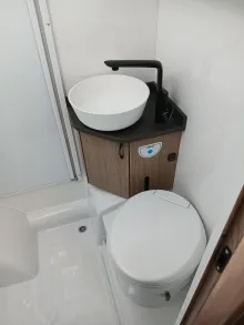 Fahrzeugbild Hobby ONTOUR C 680 GE - Markise - Einzelbetten #25