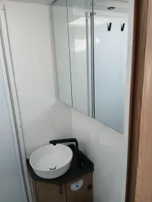 Fahrzeugbild Hobby ONTOUR C 680 GE - Markise - Einzelbetten #26