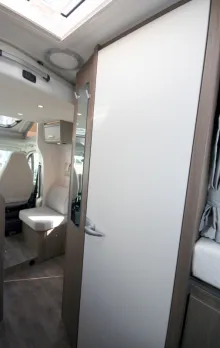 Fahrzeugbild Carado T 328 #6