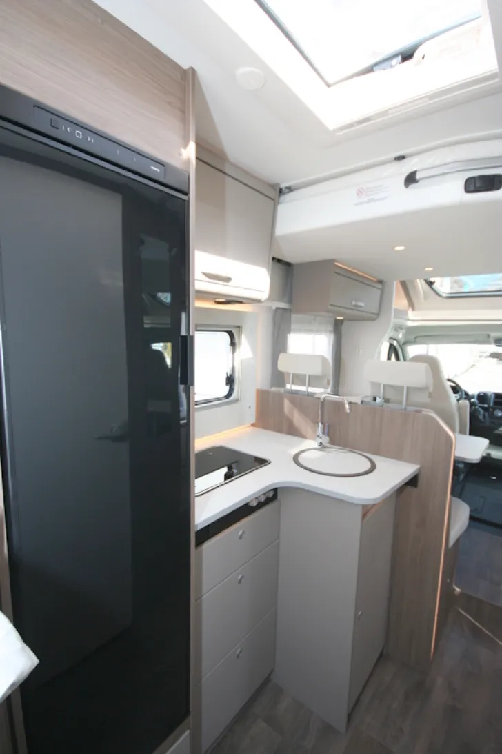 Fahrzeugbild Carado T 328 #8