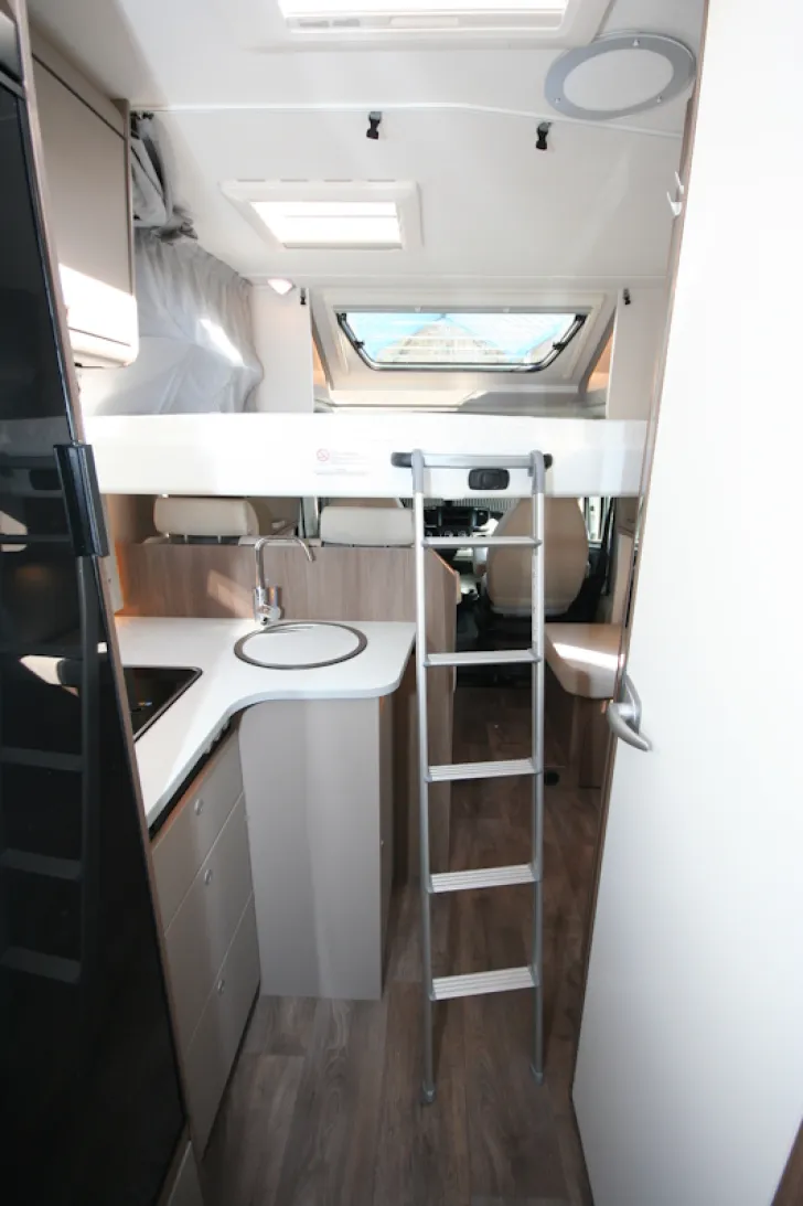 Fahrzeugbild Carado T 328 #12