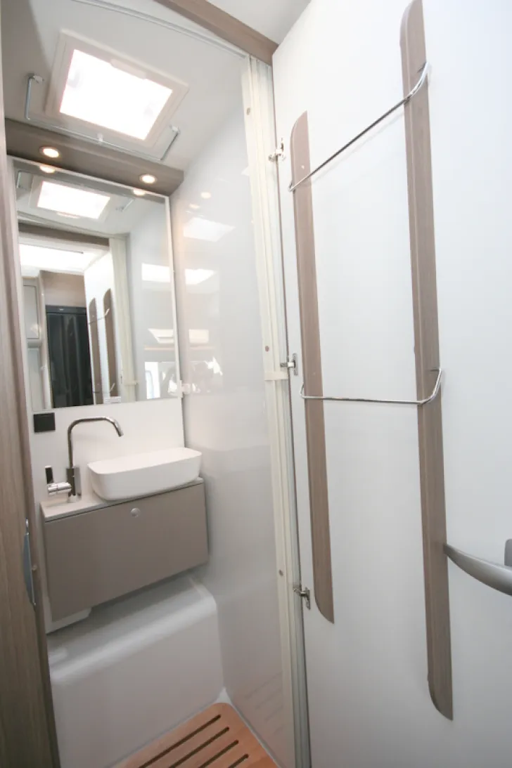 Fahrzeugbild Carado T 328 #22