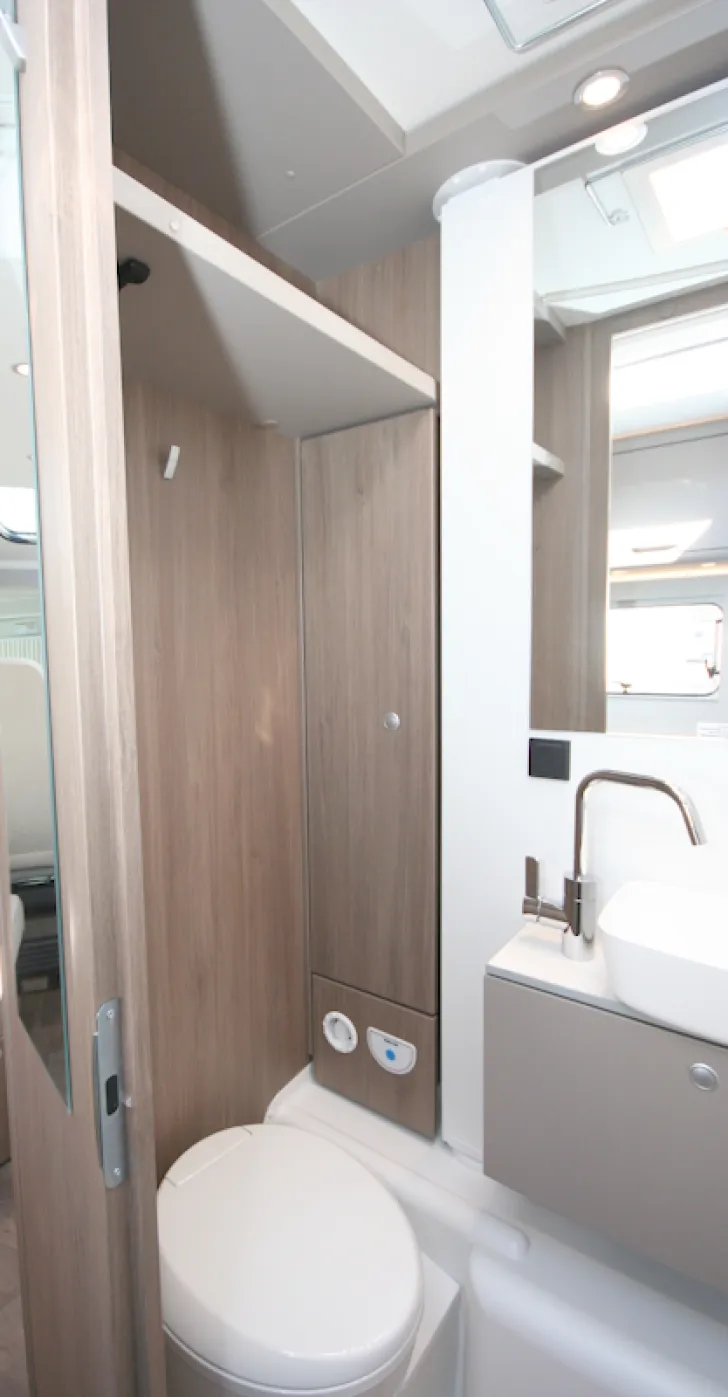 Fahrzeugbild Carado T 328 #23