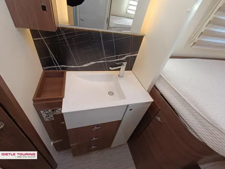 Fahrzeugbild Bürstner Elegance I 910 G Sitzheizung, SAT + 2xTV #11