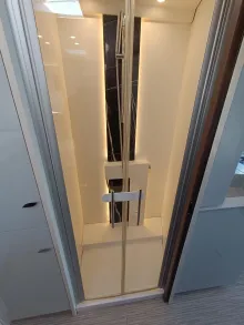 Fahrzeugbild Bürstner Elegance I 910 G Sitzheizung, SAT + 2xTV #12