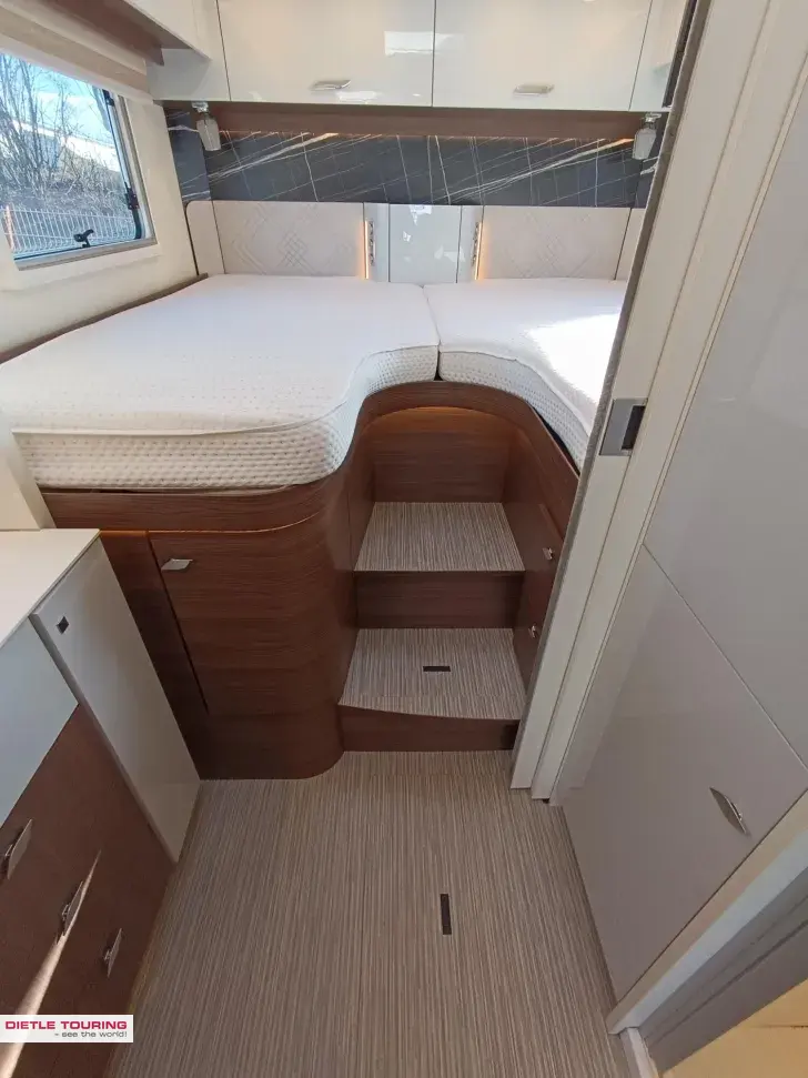 Fahrzeugbild Bürstner Elegance I 910 G Sitzheizung, SAT + 2xTV #14