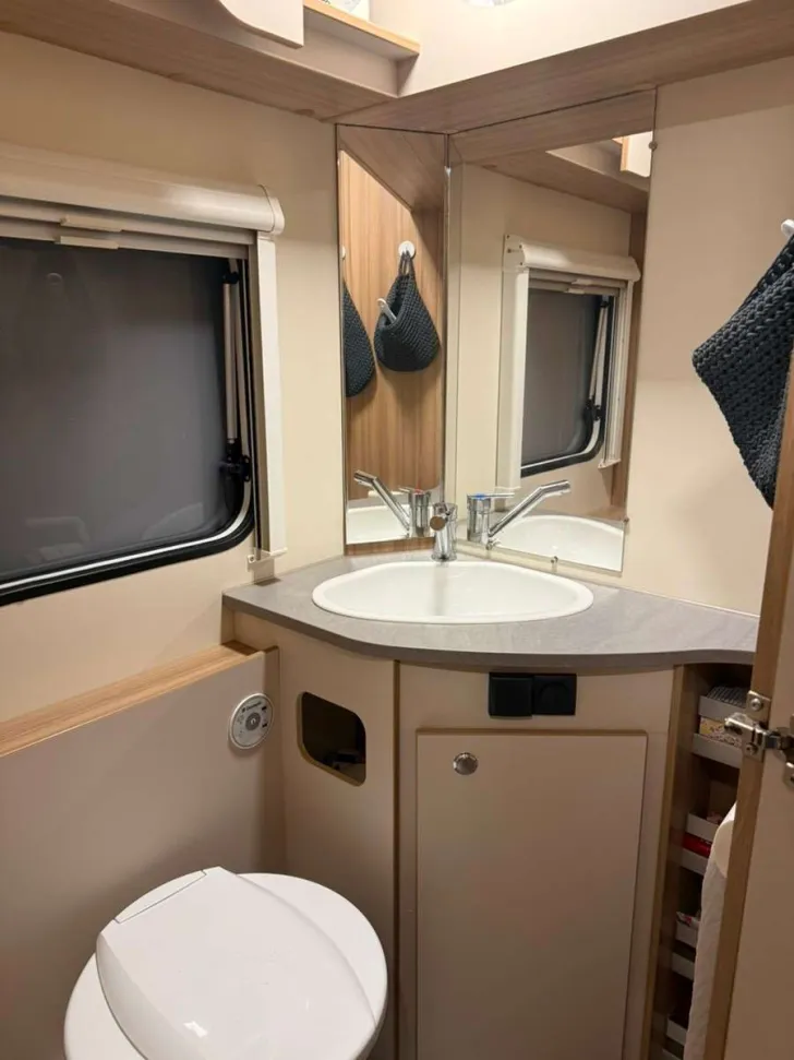 Fahrzeugbild Weinsberg CaraTwo 500 QDK gut gepflegt, wenig #9