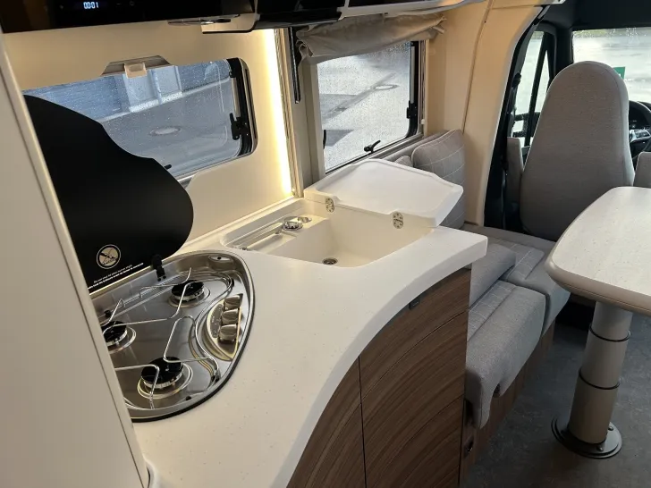 Fahrzeugbild Eura Mobil Contura 766 EF AT8G+Comfort+Backofen+Luminary+ #19