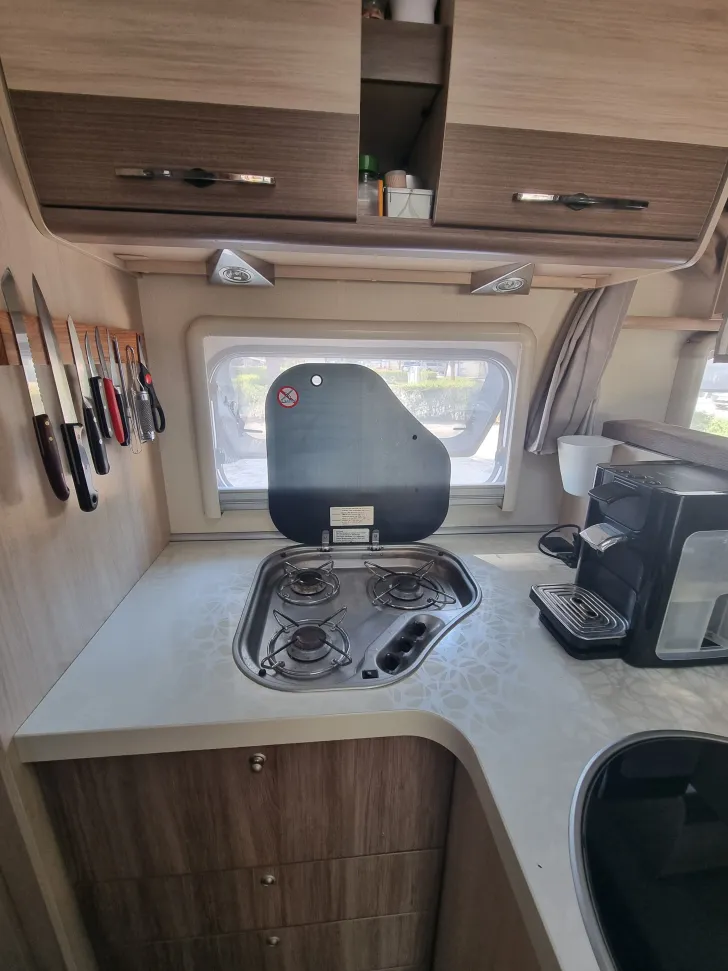 Fahrzeugbild Hobby Siesta T 65 HFL , 4 Schlafplätze #9