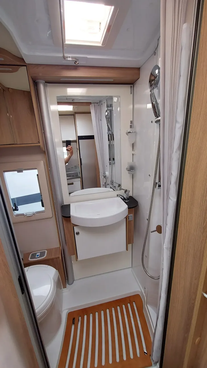 Fahrzeugbild Laika Ecovip L 3019 Automatik*Markise*Hubbett #8