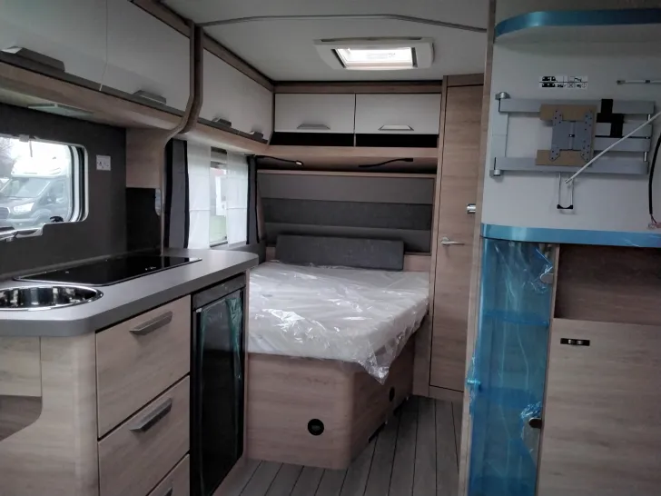 Fahrzeugbild Knaus Südwind 450 FU Black Selection Modell 2026 #7