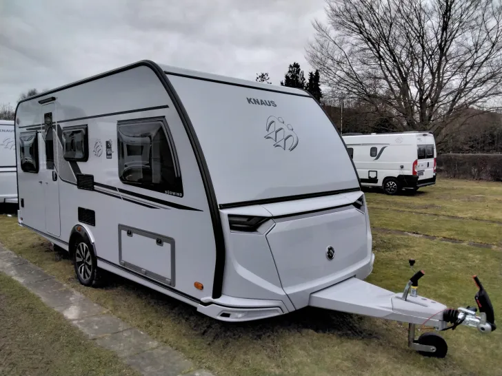 Fahrzeugbild Knaus Südwind 460 EU Black Selection Modell 2026 #1