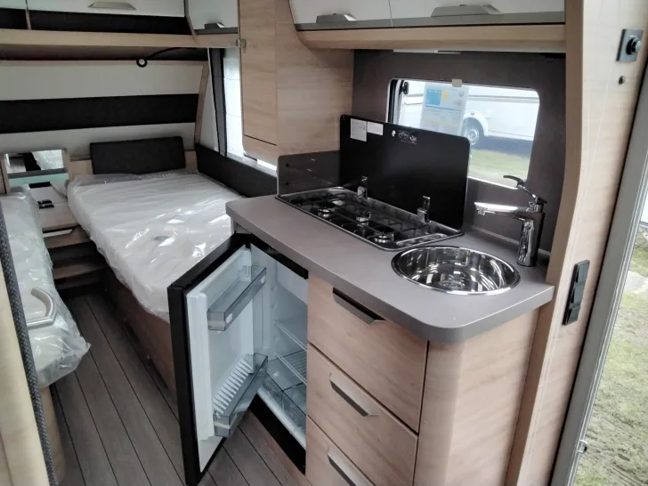 Fahrzeugbild Knaus Südwind 460 EU Black Selection Modell 2026 #9