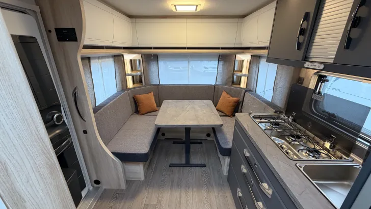 Fahrzeugbild Hobby De Luxe 540 UL #4