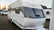 Schräg Vorne Hobby De Luxe 515 UHL Modell 2026 mit Hubbett