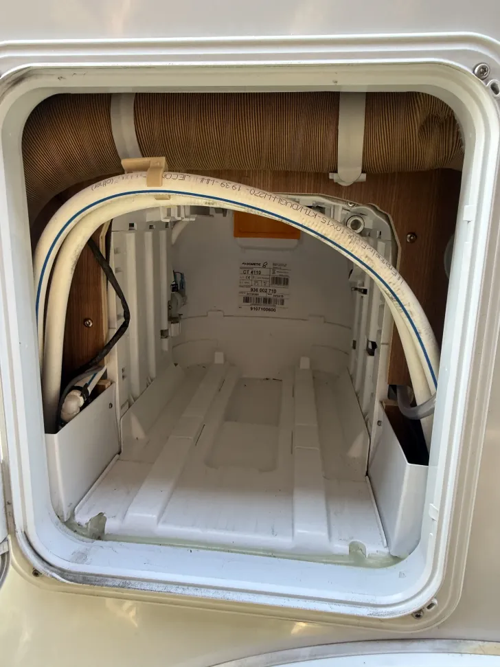 Fahrzeugbild Weinsberg CaraHome 700 DG 165PS 6 Sitz- und Schlafplätze #30
