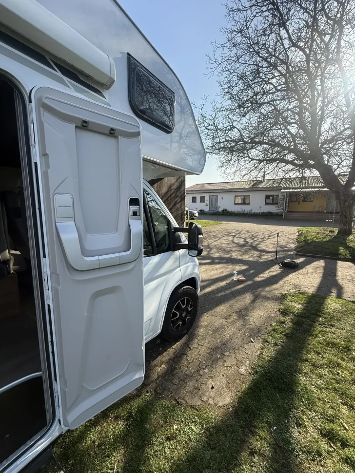 Fahrzeugbild Weinsberg CaraHome 700 DG 165PS 6 Sitz- und Schlafplätze #41