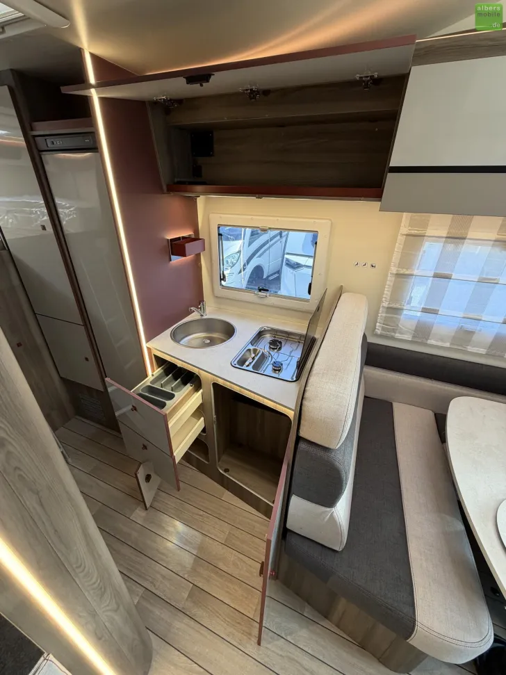 Fahrzeugbild Roller Team Kronos 290 M Sport Design Winter XXL-Garage 2026 #15