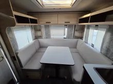 Sicht vorne-hinten Weinsberg CaraOne 450 FU