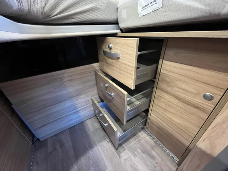 Fahrzeugbild Hymer Yosemite *Automatik*180PS*Lithium 300 Ah* #22