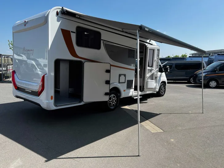Grundriss Tag Bürstner Lyseo TD 727 G AT9G+Markise