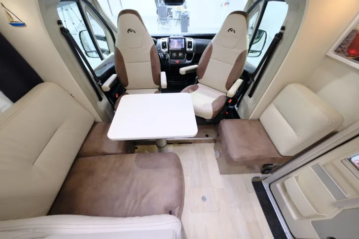 Fahrzeugbild Mooveo TEI 70 EB/1.Hand/Einzelbetten/Klima/Hubstützen #8