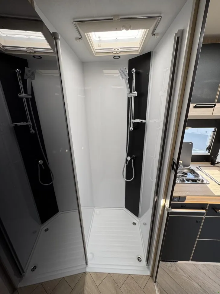 Fahrzeugbild Challenger Teilintegriert 260 Etape Edition Viele Extras #5