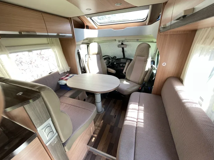 Fahrzeugbild Knaus Sky Wave 700 MEG sehr gepflegt #5